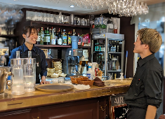 Le Coquillage(ル コキヤージュ) 求人 毎日7～8名のスタッフが活躍中！休憩中はみんなでまかないを食べたり、談笑したり楽しい雰囲気で働けます