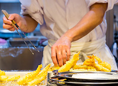 「いまがわ食堂」「そば処 つゞらお」「箱根そば」etc.／株式会社小田急レストランシステム（小田急グループ） 求人 「いまがわ食堂」以外にも「そば処つゞらお」など、和食経験を活かせる業態も募集中です！
