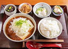銀夜食堂（ぎんやしょくどう）／TRUSTIES 株式会社 求人 経験ジャンル等は不問！自分らしく働ける職場環境があり！