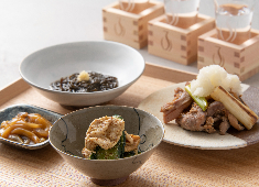 越前若狭 食と酒 福とほまれ 求人 お客様はご年配のご夫婦や奥様方などが多く、今後は若い年代層も増やしていきたいと考えています！