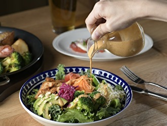 株式会社ゼットン 求人