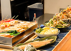 「赤坂おでん あさり」「焼売スタンド しじみ」／合同会社 momo 求人 “ハイカラなおばあちゃんの家”をイメージした空間。接客している側も居心地が良いんです！接客がもっと好きなります！