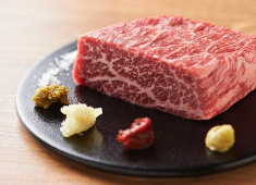 焼肉 炭聖 -TANSEI- / 株式会社タンセイ 求人 部位ごとに仕入れるので、肉によって当たりはずれがありません。どれを食べても「旨い」と確証の持てる肉をご提供。