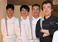 らいむらいと 麻布台ヒルズ／旬菜ステーキ処 らいむらいと 求人 スタッフ目線を大切にする社長を中心となり、1人ひとりに目を向けて協力しながら働ける…そんな温かい社風の会社です！