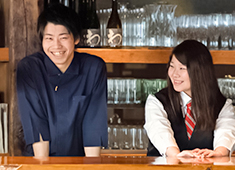 株式会社ダイナックホールディングス(サントリーグループ) 求人 キャリアパスが明確なので若い方も安心して成長することが出来る会社です。