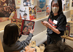 Tsunagu LLC／『ハンバーガー生活のすすめ 一口坂店』『居酒屋それゆけ！鶏ヤロー！川越東口店』 求人 難しいルールは一切無し！のびのびと働ける環境を揃えているから、経験が浅い方も活躍できますよ！