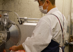 スーパーつかさ／司商事株式会社 求人 肉の加工に関しては、焼肉業態・肉業態の経験を活かすことができます。