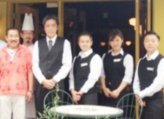 株式会社 アメリカンハウス/ワインホール　元町倶楽部 求人 チームワーク抜群の環境の中でスピード感あるスキルアップをしませんか！
