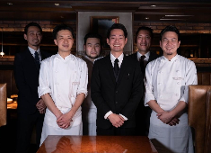 株式会社MDS/YAKINIKU 37West NY 求人 スタッフ全員、コミュニケーションが取れていて働きやすい環境です。