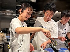 PICICA PICICA／株式会社マザー・レストランツ 求人 女性が活躍する会社です！社員男女比は5対5。キッチン・ホールどちらのポジションでも頑張っています。