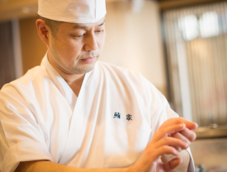恵比寿 鮪喜（つなき）／堺藤グループ 求人 寿司経験者は寿司店「鮪家（ツナヤ）」の板場に立ってください。寿司をこれから学びたい方も大歓迎です。
