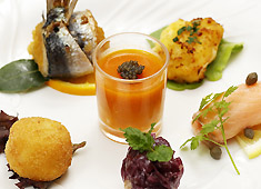 Ristorante da Nino（リストランテ・ダ・ニーノ）／Nino Caffe（ニーノ・カフェ） 求人 空間・料理・サービス全てに心を込めたパフォーマンスで特別な時間を提供します。