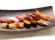 株式会社 玉寿司 求人 当社は日本で初めて末広手巻き寿司を巻いた寿司店。「伝統」をもとに、これから新しいことへもチャレンジしていきます！