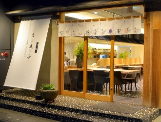 株式会社 僖成（きなり） 求人 作り込まれた内装。お店のストーリー性を大切にした店舗づくりを実践しています。