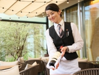 株式会社クリエイト・ダイニング（クリエイト・レストランツ・ホールディングス） 求人 上質な空間で、様々なレストランシーンを演出する飲食店を多数展開！サービス経験を活かせるポジションもあります！