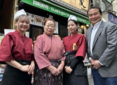 すし台所家／すし居酒屋台所家 渋谷本店／DAIDOKOYA Ltd. 求人 多様な経験・年齢のスタッフが厨房・ホール共に活躍中！スムーズに慣れていっていただける雰囲気の良さも魅力です！