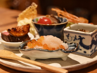 広尾　小野木 求人 食材へのこだわりはもちろん、料理の見せ方や楽しみ方まで考えた逸品。自信を持って提供できるものばかりです！