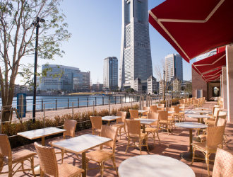 アニヴェルセル株式会社 求人 2024年9月横浜・みなとみらい店がリニューアルオープン。カフェも併設。「みなとみらい」を象徴するロケーション！