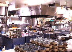 株式会社 升本フーズ/キヤノン電子 求人 年齢や経験の有無・業態は不問！幅広い年齢・経験のスタッフがそれぞれの経験やアイデアを活かし“笑顔”で勤務中。