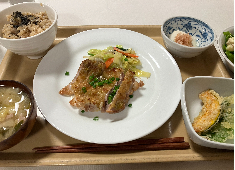 株式会社 升本フーズ/キヤノン電子 求人 料理は、一品一品丁寧に作り上げています。