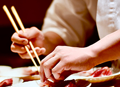 「ふく匠」開業事業部／株式会社 浜倉的商店製作所 求人 良い食材をシンプルに提供する「ゆったりとした少し高価な美味しい居酒屋」のイメージです。そんなお店に育ててください。