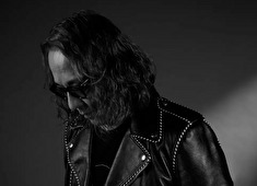 グランハマー／株式会社浜倉的商店製作所 求人 内装・外装デザインを手掛けるのは国内外で活躍する「GLAMOROUS co.,ltd.」代表 森田恭通氏。