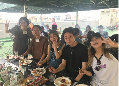 株式会社ユサワフードシステム/「大船海鮮食堂 魚福」「海鮮居酒家 七福水産」「海鮮旨いもの屋 海福本店」 求人 年4回の社内イベントは大盛り上がり！日帰り旅行・BBQ大会などポジションや年齢関係なく、楽しんでいます！