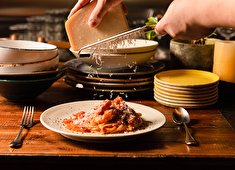 株式会社エーディーエモーション／『W AOYAMA -The Cellar & Grill-』『fummy's grill』etc. 求人 多数ブランドを展開中ですが個人店の集合体の様な会社だから自由度満載！新ブランドがアナタのアイデアで誕生する事も…！