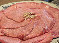 焼肉 温故知新 弐の丸／株式会社TKtrust 求人 ★当店自慢の塩タン★
仕入れからこだわっている自慢の一品です！