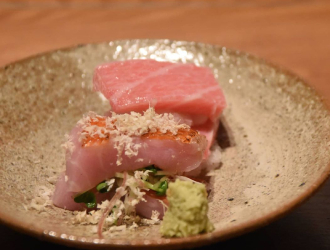 広尾　小野木 求人 食材へのこだわりはもちろん、料理の見せ方や楽しみ方まで考えた逸品。自信を持って提供できるものばかりです！
