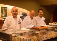 すし処 纏 求人 仕込みの段階から全て店内調理！妥協なく、本当に美味しい食材を、最大限活かした寿司・料理を提供中！