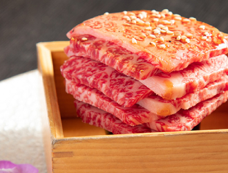 株式会社Mdining （エムダイニング） 求人 【焼肉店にくずき】多彩なシーンでご利用いただける焼肉店。駅直結で通勤もしやすい立地です。