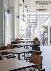 『blue temrinal - the restaurant -』『ALL DAY CAFE ＆ DINING“The Blue Bell”』etc.／株式会社バリューテーブル 求人