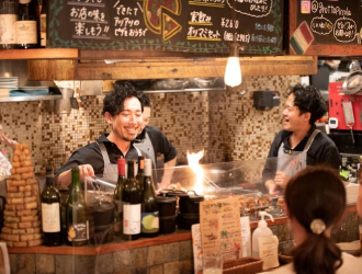 ジェー・プラス株式会社 求人 飲食・レストランの仕事を愛する方、楽しみたい方にはもってこいの環境です！最高の環境で仕事を通じて成長しましょう。