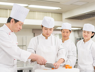 「町田調理師専門学校」「町田製菓専門学校」／学校法人 榎本学園 求人