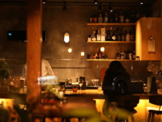 YOLO cafe＆shisha／株式会社レストレ 求人