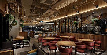 『ALL DAY CAFE ＆ DINING“The Blue Bell”』etc.／株式会社バリューテーブル 求人