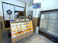 バードウィン株式会社 求人 大岡山店は、2023年にOPENしたばかりの綺麗なお店。奥にはイートインスペースを設けています！