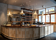 『CAFÉ & BAR B 』『teal』『Neki』『STEREO』『Patisserie ease』『Bakery bank』etc.／株式会社イートクリエーター 求人 「基礎から経験を積みたい」「スキルアップしていきたい」など、どちらの希望も叶えられる勤務環境があり！
