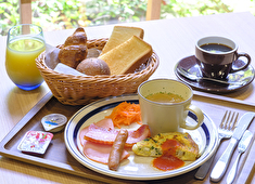 「トーセイホテル　ココネ鎌倉」／トーセイ・ホテル・サービス株式会社 求人 和食だけでなく、洋食もご用意しています。