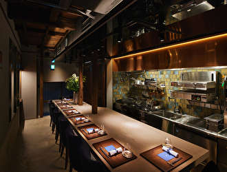 『RESTAURANT HYENE』『炭火焼き リリー』etc.／H VIEW 株式会社 求人