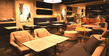 YOLO cafe＆shisha／株式会社レストレ 求人