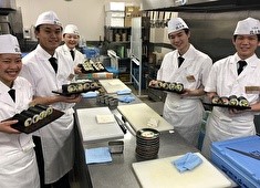 『海鮮アトム』『にぎりの徳兵衛』『廻転すし海へ』etc.／株式会社アトム【東証スタンダード・名証メイン上場／コロワイドグループ企業】 求人 ブランドジャンル・勤務地が多様だから、希望を叶える舞台がみつかるはず！