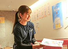 鼎's 求人 女性スタッフも多数活躍！働きやすい環境だからこそ出戻りも多いです！