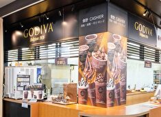 ジャパンフードマネジメント株式会社 求人 入社後は、各店舗で配膳、調理、レジ業務など、あなたの希望や得意分野に合わせた業務をお任せします。