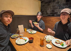 株式会社ビータス 求人 ▲賄いでは、絶品ハンバーグも食べられちゃいます♪お腹も心も満たされるひと時です。