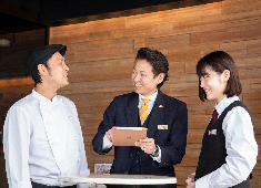 株式会社サッポロライオン 求人 スタッフ間で何でも言い合える中だからこそ、お店がより良くなります。