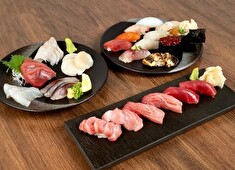 『Japanese Restaurant Aki』／『Sushi Aki』／a to joyグループ ☆ハワイエリア採用本部 求人 日本で食べるクオリティと同様orそれ以上を目指し食材・調理に拘っているから日本からの皆さまの挑戦を歓迎しています！