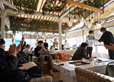 【MINAMOTO DINING GROUP】／株式会社ミナモト 求人 女性スタッフも元気に活躍中！性別・年齢問わずに上を目指していける会社だから安心して働いていくことができますよ！