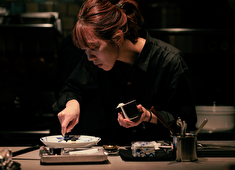 『RESTAURANT HYENE』『炭火焼き リリー』etc.／H VIEW 株式会社 求人 【RESTAURANT HYENE 】女性シェフならではの繊細な料理・サービスが特徴の人気ブランドで働きませんか？